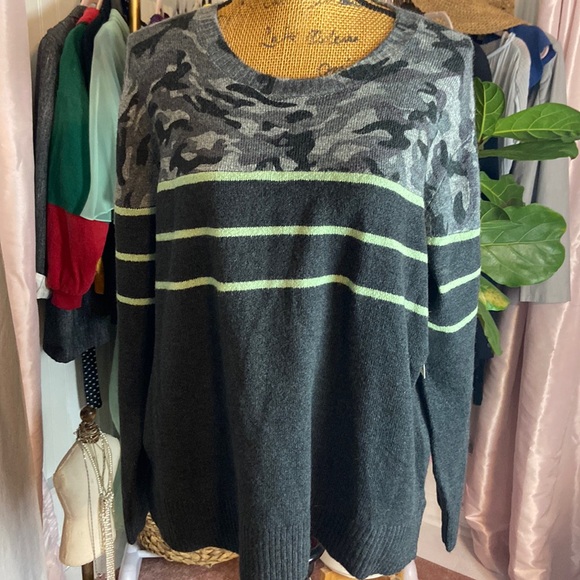 NWT BeachLunchLounge Camouflage Sweater Sz 20 XXL - Picture 2 of 5
